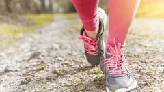 Chôdza proti brušnému tuku: tréner prezrádza ideálnu dennú dávku pre viditeľné výsledky