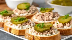 Rýchla nátierka na chlieb za 5 minút: Recept, ktorý zachráni každé ráno